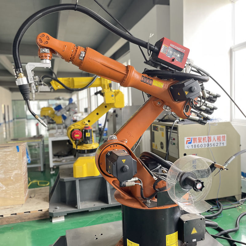 Robot KUKA a 6 assi utilizzati con sicurezza IP 65 e capacità di programmazione KUKA Non esitate! Robot KUKA KR210, soddisfa tutte le esigenze dalla saldatura alla palettatura in un unico punto