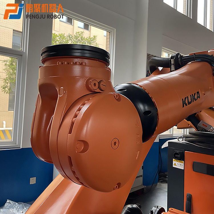 KUKA KR210 R2700 KRC4 Saldatura ad arco, saldatura a punto, pressatura, pallettizzazione, carico e scarico di parti, taglio