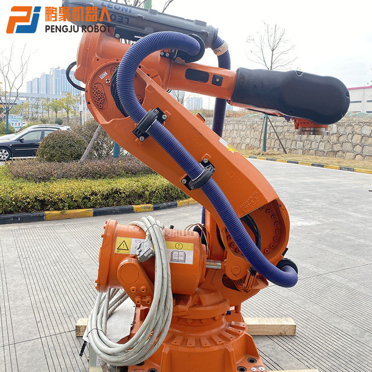 Robot utilizzati industriali ABB6640-235/2.55 di ABB per saldatura a punti che tratta trasporto con palette