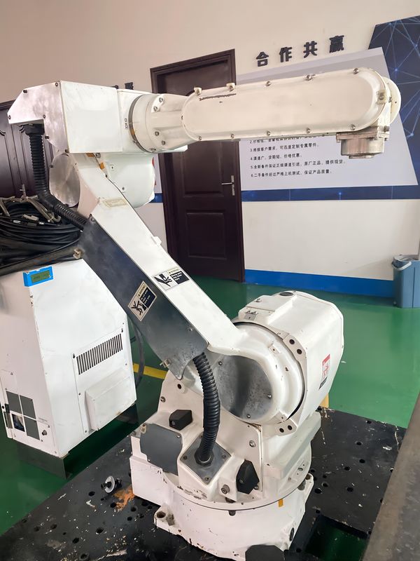 XRC Used Robotic Arm Payload 20kg Yaskawa CR20 Robot per la stanza pulita, robot per la movimentazione dei materiali, robot per il pick and place