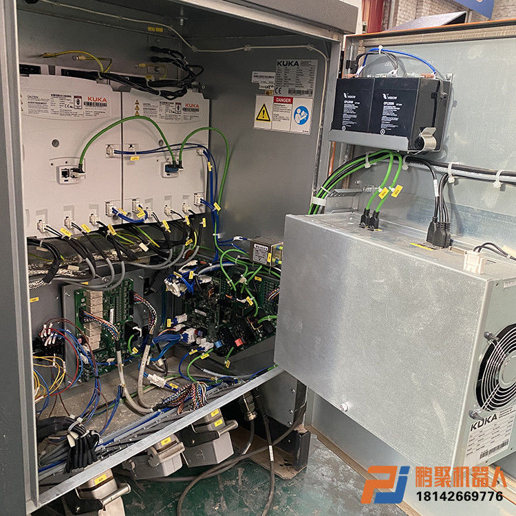 KUKA KR 60-3 KR C4 Manipolazione di parti, lucidatura, taglio laser, saldatura laser Nd-Yag, incollaggio - legame adesivo