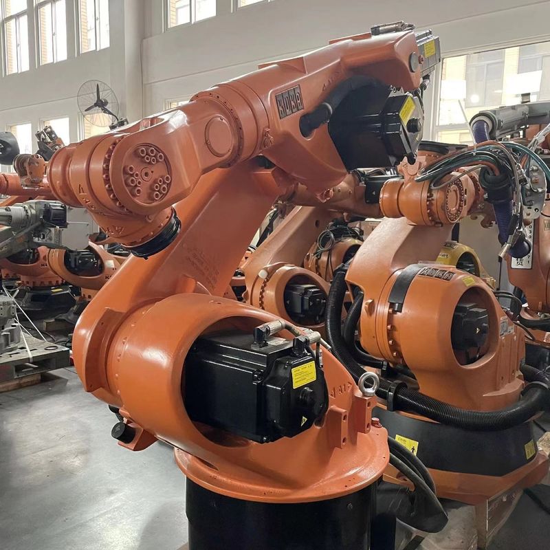 Kuka KR30 Robot di saldatura ad arco a nove assi con posizionatore a forma di H Kuka Saldatura ad arco, saldatura a punti, saldatura a punta