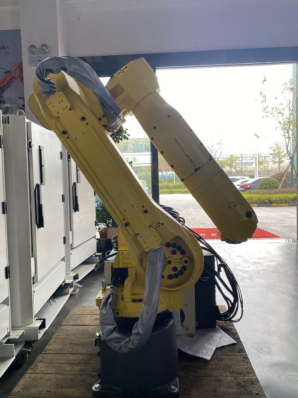 Fanuc 20iA ± 0,07 mm Robot di saldatura ad arco ripetibile 20 kg carico utile 1811 mm portata per la lavorazione, manipolazione e misurazione di parti