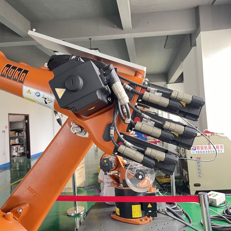 16 kg Kuka robot usati con classificazione di sicurezza IP65, robot per la movimentazione dei materiali, robot di saldatura MIG