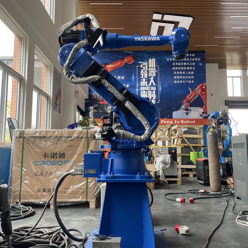 Programmazione per PC Utilizzati robot YASKAWA Con 50 kg di capacità di carico utile Manovrazione del materiale, taglio del plasma