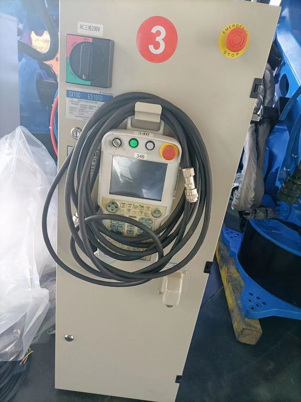 Servo automatico di saldatura a punti Robot manipolatore del braccio MIG TIG Robot Yaskawa ES200D 2650mm Reach