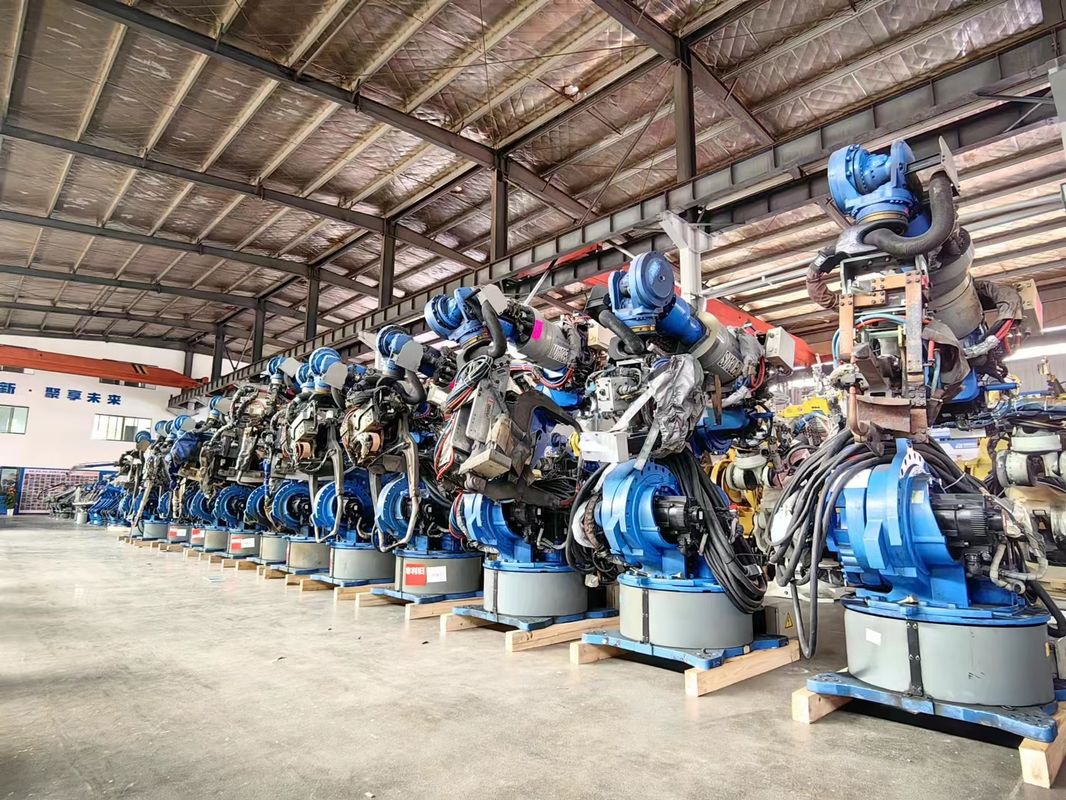 Macchina di saldatura automatica a batteria veloce ed accurata Yaskawa ES200D Robot per saldatura, movimentazione e palettatura