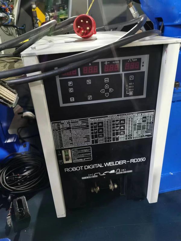 Saldatura industriale MA1400 Yaskawa braccio robotico usato con carico utile di 3 kg con armadio di controllo 6 assi