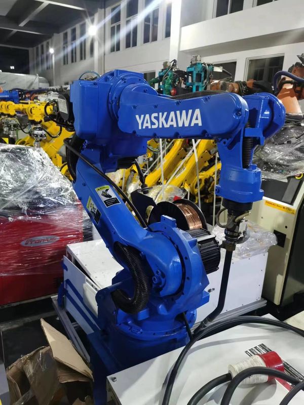 Saldatura industriale MA1400 Yaskawa braccio robotico usato con carico utile di 3 kg con armadio di controllo 6 assi