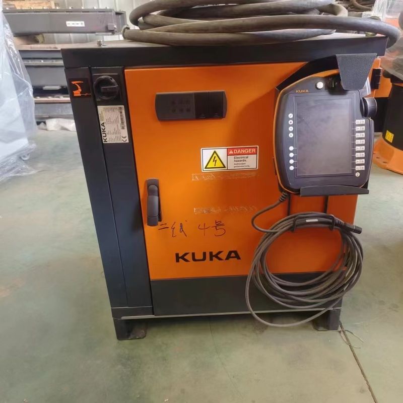 KUKA KR210 R2700 Prime Robot 6 assi 210kg Cargo utile 2700mm Portata per saldatura spot Palettizzazione Carico e scarico