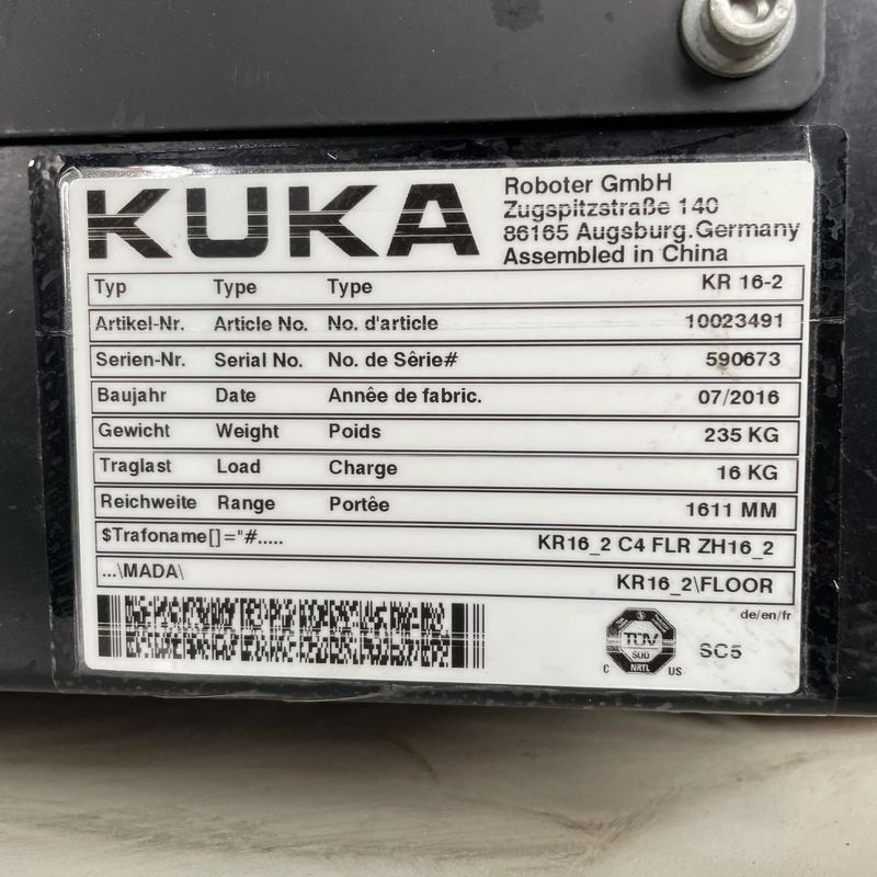 Robot di saldatura ad arco industriale / macchina di saldatura ad arco di precisione modello Kr16 con 16 kg di carico utile
