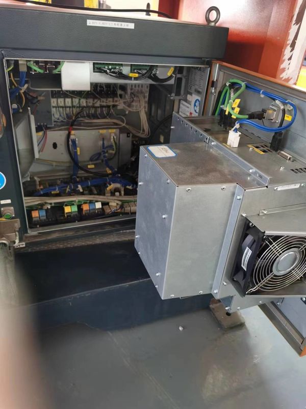 KUKA KR5 R1400 KRC4 Manipolazione delle parti, Misurazione, Assemblaggio delle parti, Colla - Collegamento adesivo, Saldatura ad arco