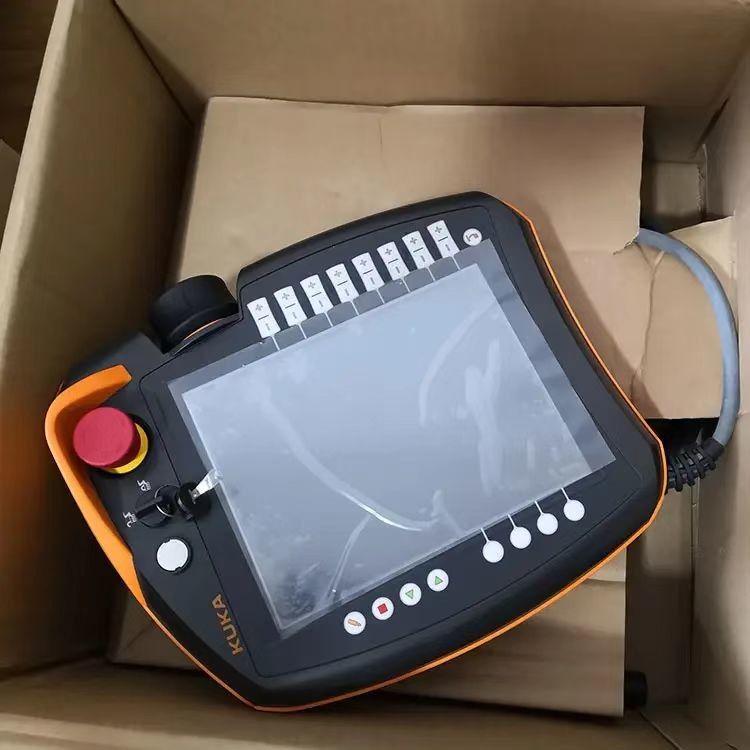 NUOVA KUKA KR210 R2700, KRC4, carico 210kg,Raggiungere 2700mm, Palettizzazione, Assemblaggio, Carico e scarico di parti,Educazione