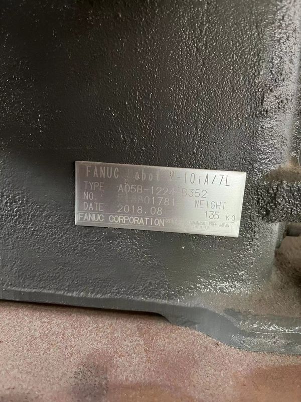 FANUC M-10iA/7L, carico utile di 7 kg, portata di 1633 mm, saldatura ad arco Carico e scarico di parti
