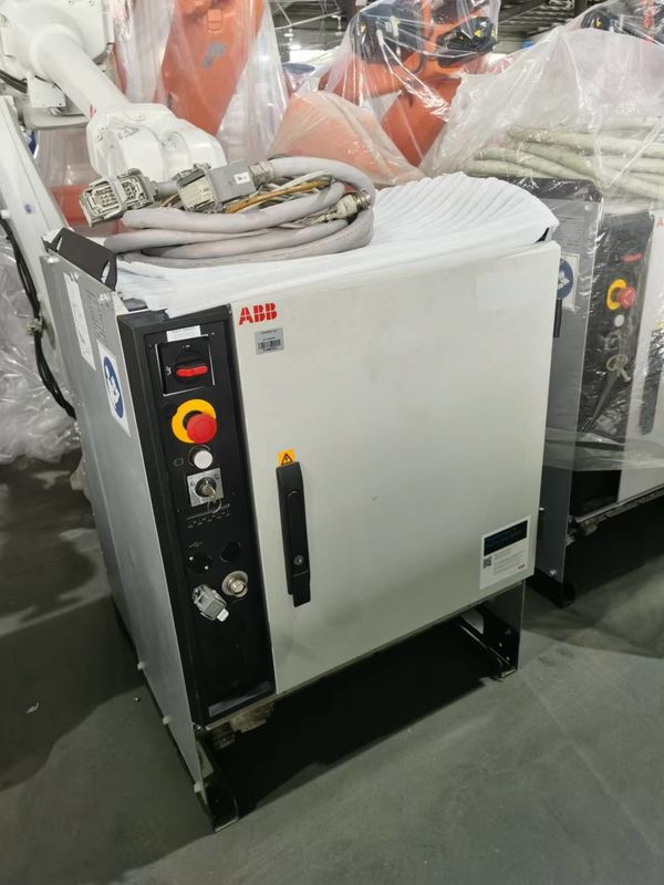 ABB IRB 4600-40/2.05 IP67 6 assi 40 kg carico medio ABB Robot per le applicazioni di debburring e pick and place.