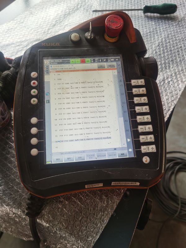 Software Kuka Utilizzato KUKA KR240 R2900 Ultra Robots IP 65 Sicurezza ±0,1 mm Ripetibilità E Più Per Alti Standard 240kg Carico utile 2900mm Portata