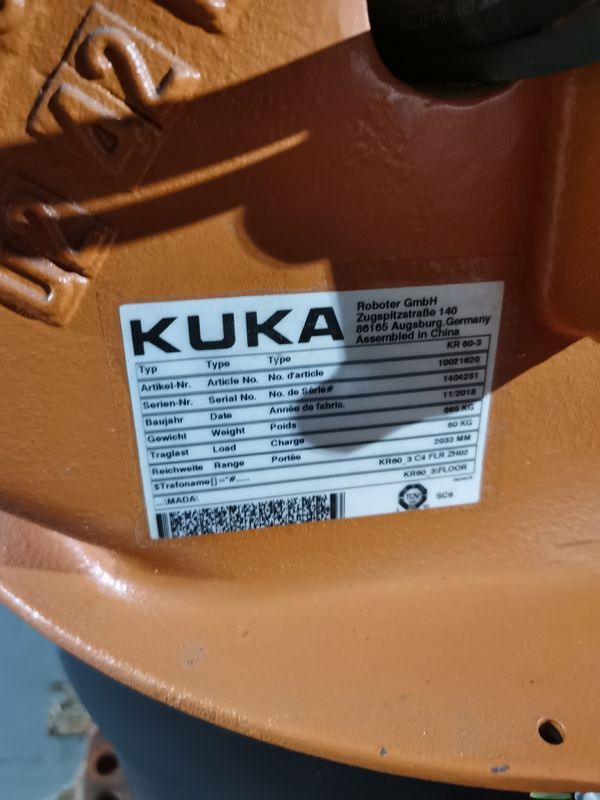 2033 mm di portata KUKA KR60-3 carico utile da 60 kg utilizzati robot KUKA per la movimentazione e raccolta dei materiali