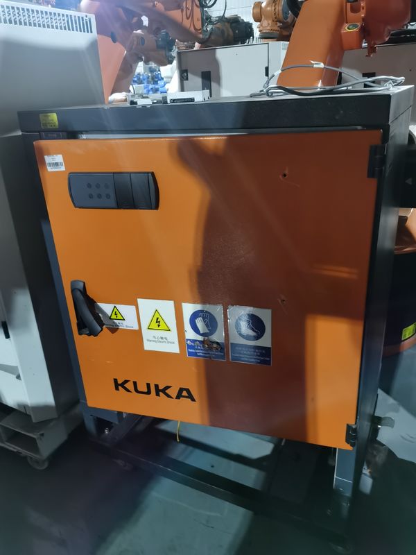 2033 mm di portata KUKA KR60-3 carico utile da 60 kg utilizzati robot KUKA per la movimentazione e raccolta dei materiali