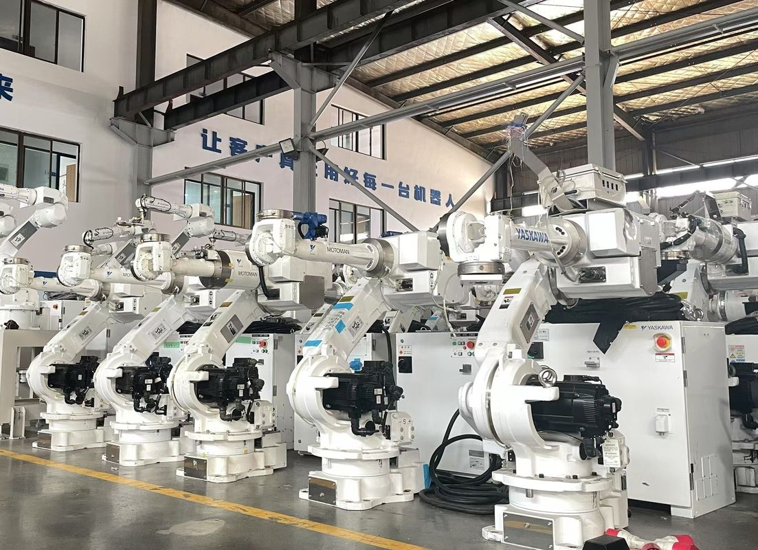 2061mm Reach CR50 XRC 50kg Payload Motoman Arco di saldatura Robot per la tendenza della stampa e il carico / scarico di parti