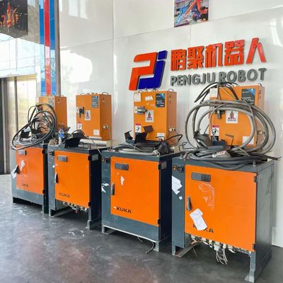 KUKA KR 270 R2700 Ultra 6-Axis Robot Arm con carico utile di 270 kg 2696 mm di portata e 0,06 mm di ripetibilità