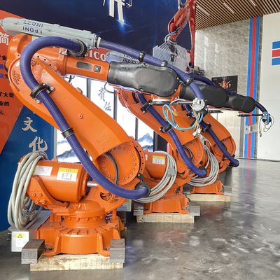L'asse 6 ha utilizzato il robot industriale ABB6640-235/2.55 della saldatura a punti dei robot di ABB multifunzionale