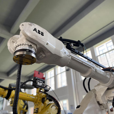 Robot per saldatura utilizzato di asse del punto 6 di ABB che tratta robot ABB6640-130/3.2