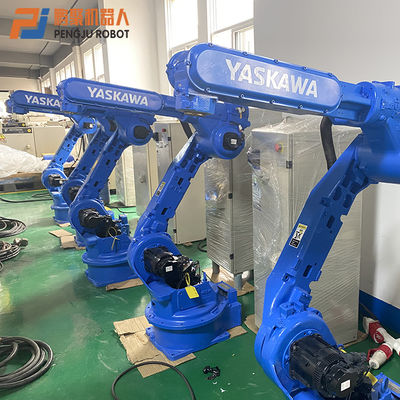 Braccio meccanico industriale utilizzato di Yaskawa HP20D che carica scaricando i robot cilindrici