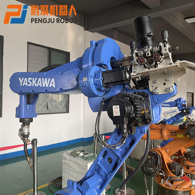 Automatizzazione industriale resa possibile con i robot usati YASKAWA Programmazione smartphone Scopri Yaskawa MA1400: precisione - saldatura guidata ridefinita e interfaccia USB