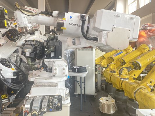 Seconda mano robot di trattamento e di trasporto con palette CR50 di Yaskawa