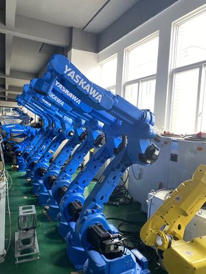 Utilizzato Yaskawa spot robot di saldatura EA1900N 6 assi per l'installazione a terra