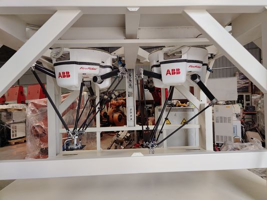 Robot di IRB 360 ABB per la separazione dell'imballaggio di selezionamento