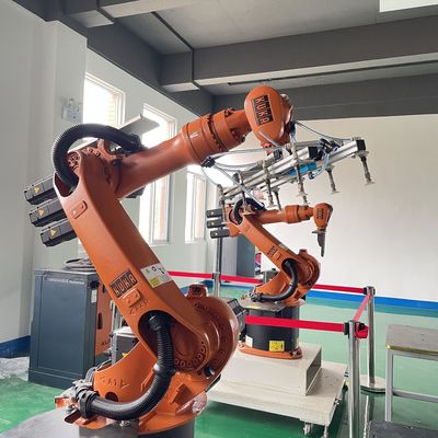 1611mm Reach Palletizing Robot Equipaggiamento di automazione montato a pavimento, robot di saldatura a nucleo di flusso, robot di caricamento delle macchine