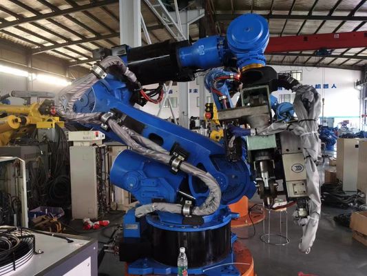 2650 mm Portata e ripetibilità ± 0,2 mm Saldatura automatica a punti Yaskawa ES200D per saldatura industriale / palettatura
