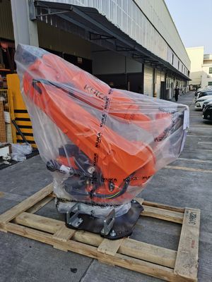 NUOVA KUKA KR210 R2700, KRC4, carico 210kg,Raggiungere 2700mm, Palettizzazione, Assemblaggio, Carico e scarico di parti,Educazione