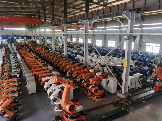 KUKA KR180 R2900 Prime 180kg Carico utile 2900mm Raggiungere Robot di caricamento a parete E KRC4 Controller Robot di pittura